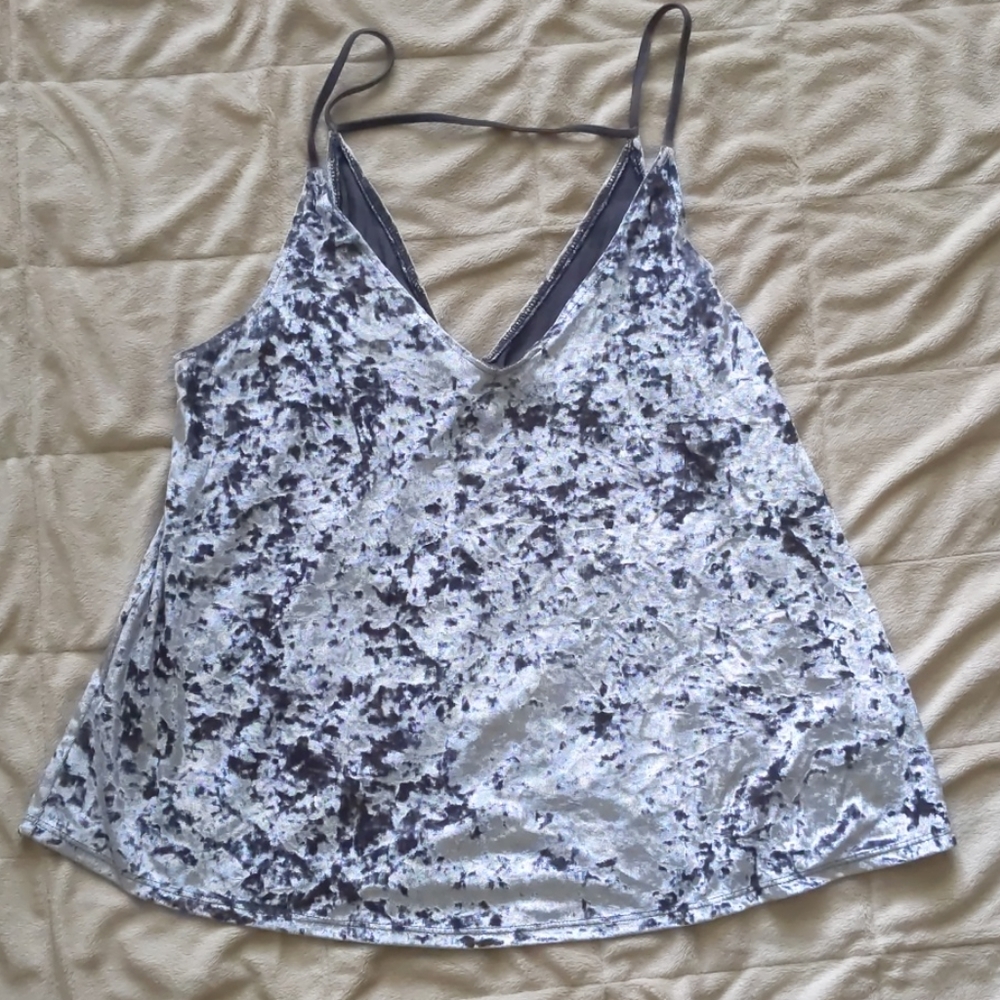 SOLD 3/$12 American eagle tank